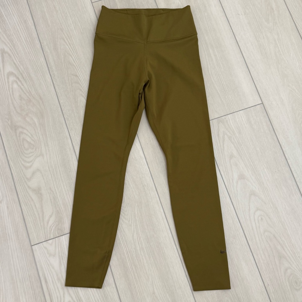 Nike High Waisted Leggings